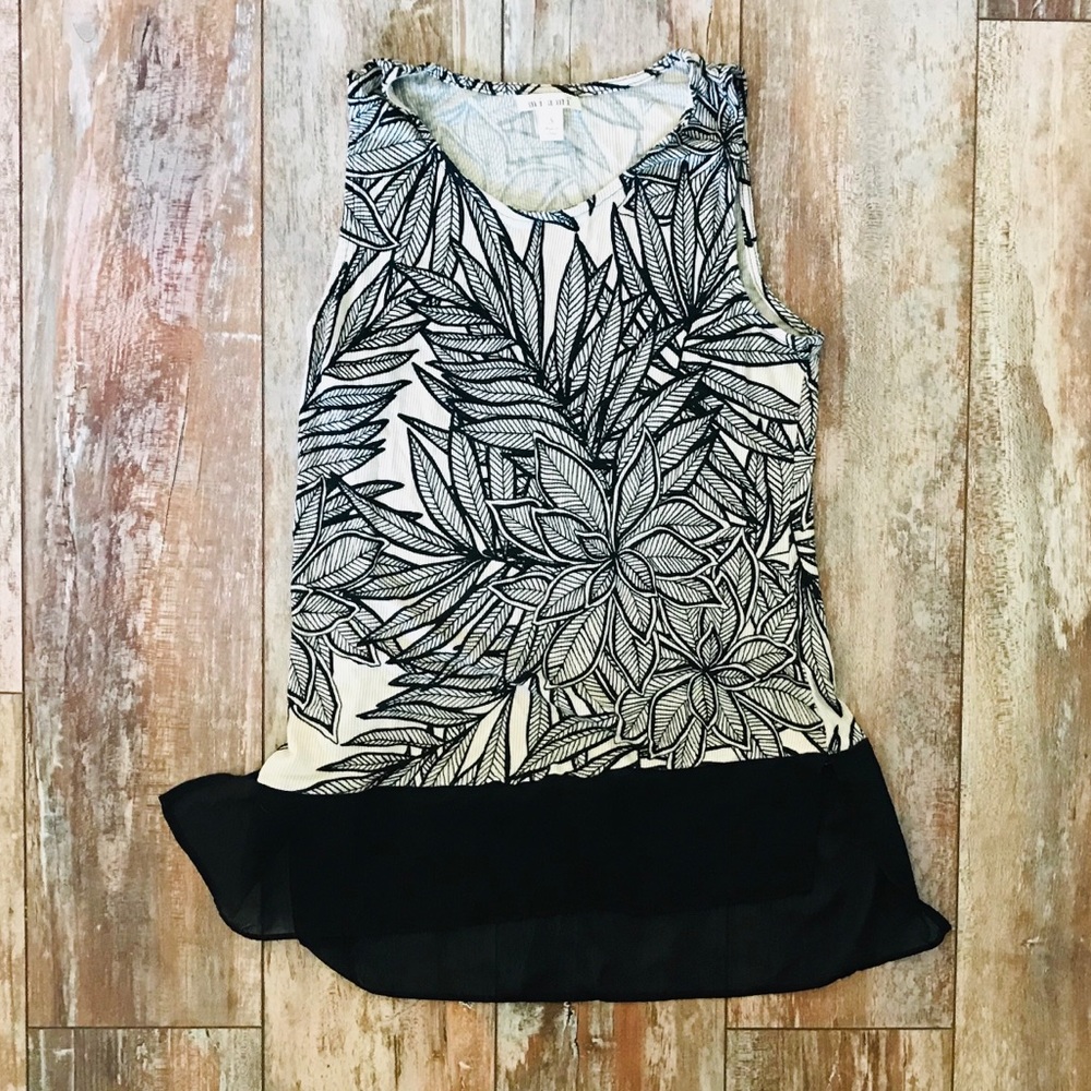 Floral / Leaf Design Tank Top